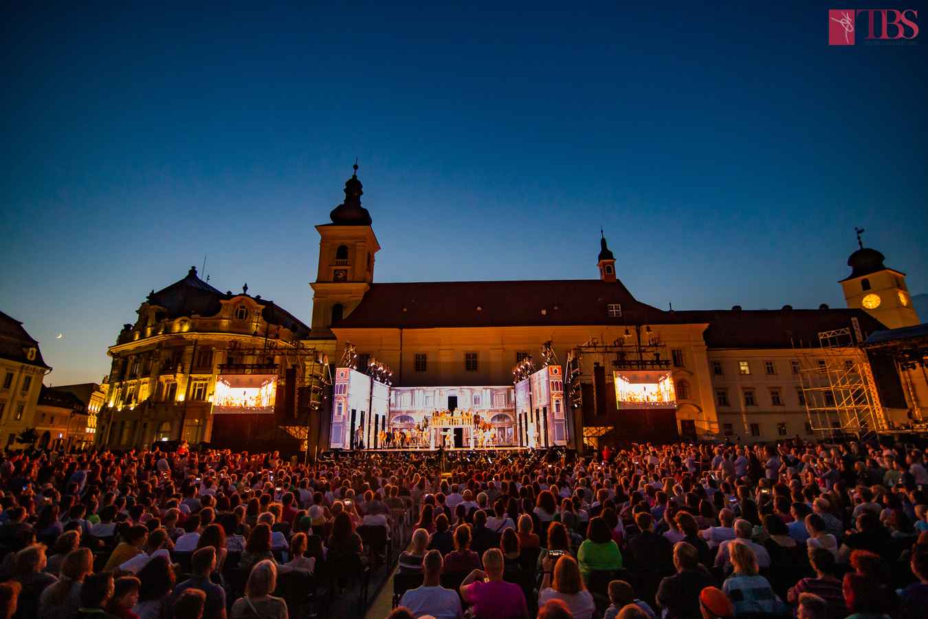 Peste 2.000 de spectatori au participat la Sibiu, la premiera absolută de balet clasic „Rigoletto”